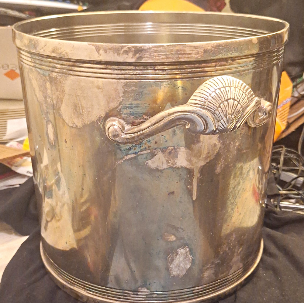 Vint Silver plated Metal Ice Bucket Wine Cooler w/ Shell Handles 10 in. H 10.5 W